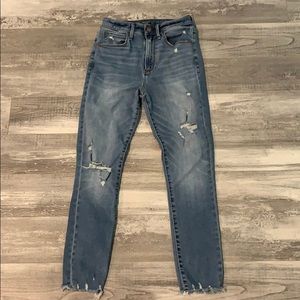 A&F destroyed medium wash ankle stretch jeans 26R